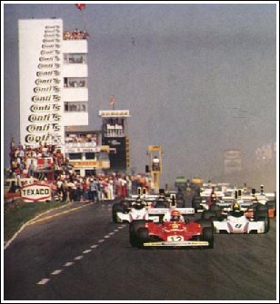 1975 race gets underway
